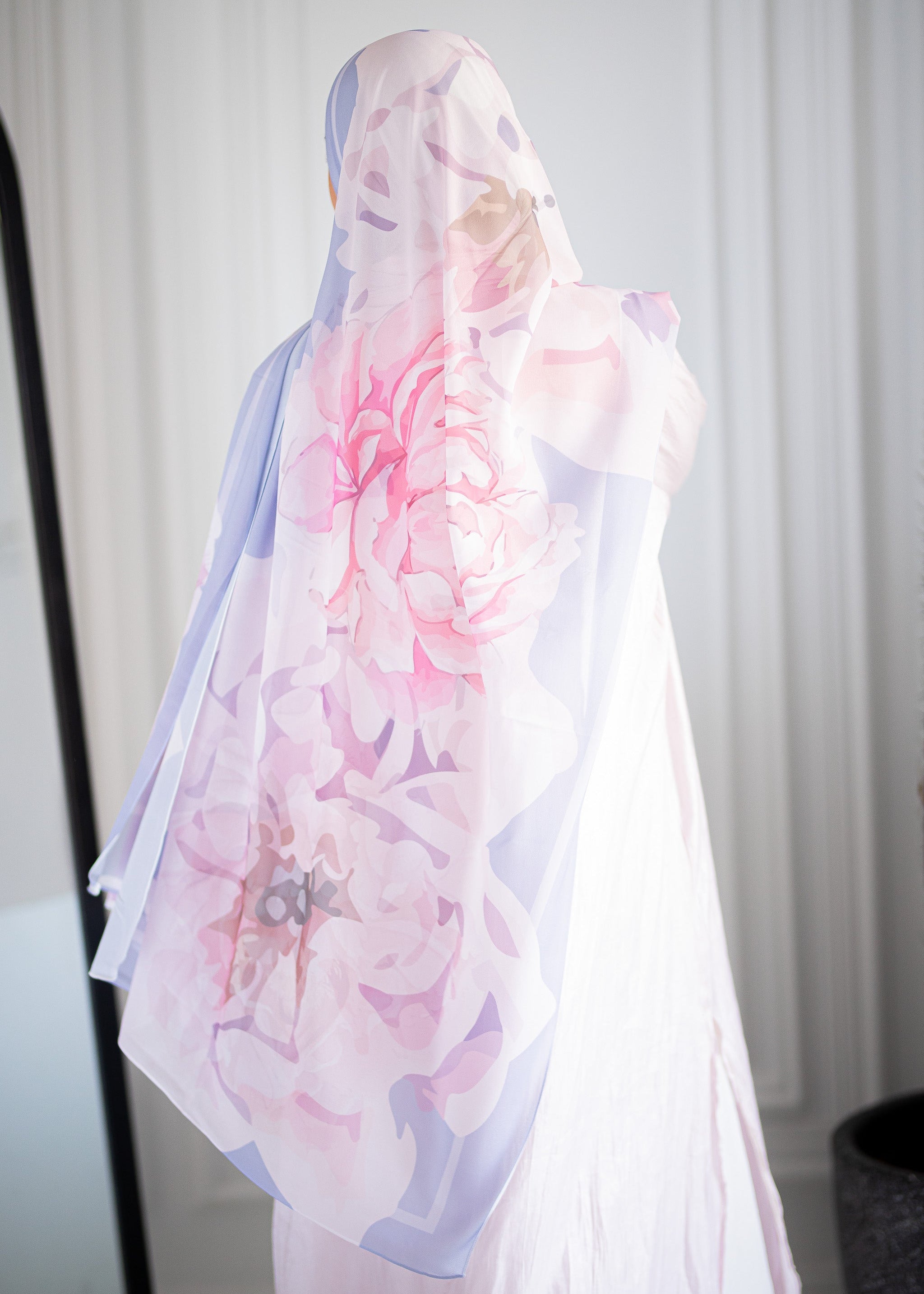 Peony Blush Hijab Styled on Model – Elegant Floral Chiffon