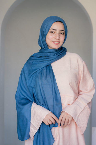 Tidemist – Modal Cotton Hijab in motion, showing its soft drape and airy texture in natural light.